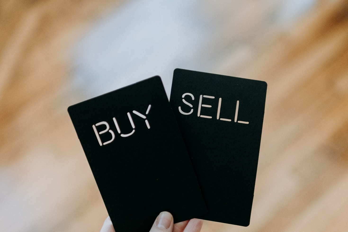 Cryptocurrency vs. Traditional Stocks: Key Differences